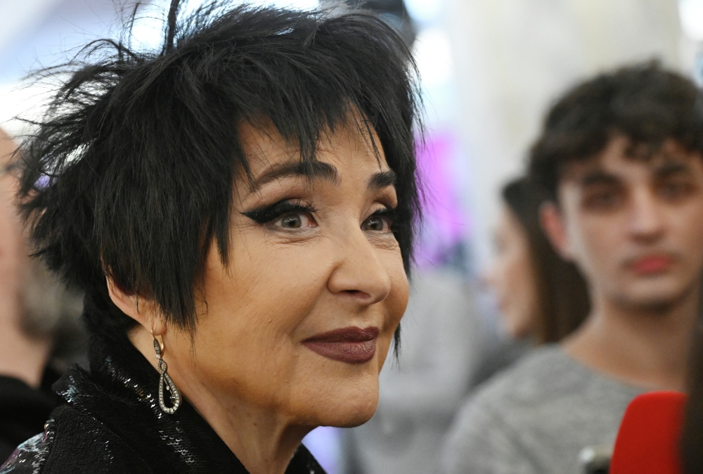 «Неделю охотились»: У Лолиты начались серьёзные проблемы из-за мошенников