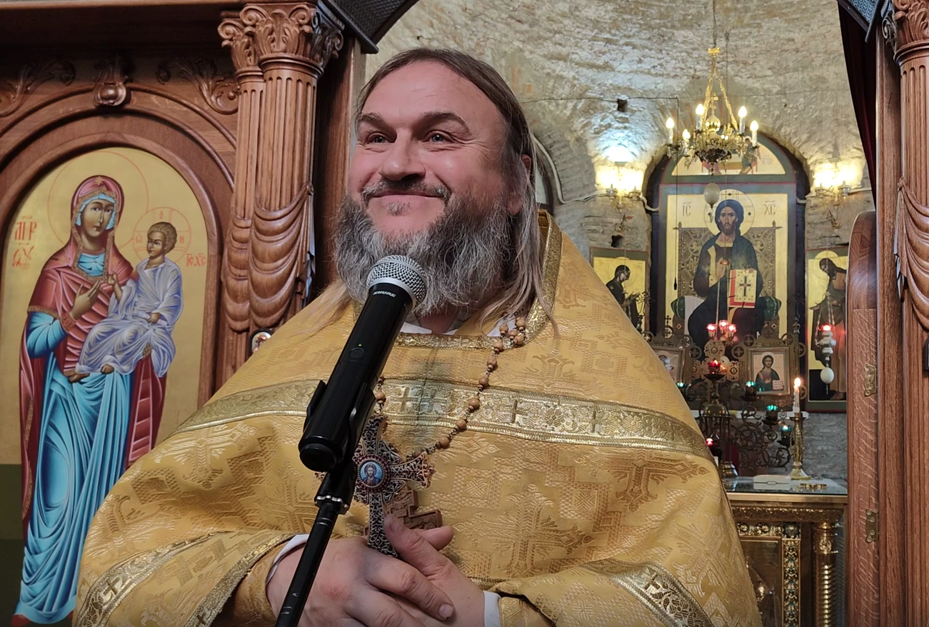 Иерей Струцкий назвал женщин «просто помощницами», которые не могут существовать без мужа