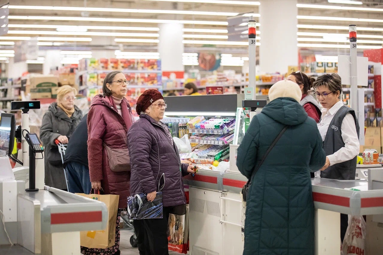 Россияне стали покупать меньше продуктов