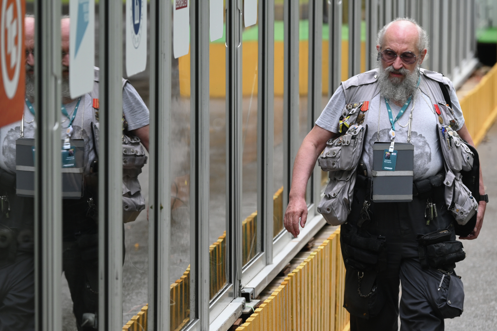 «Меня часто спрашивают»: Вассерман рассказал, почему отказался от знаменитой жилетки