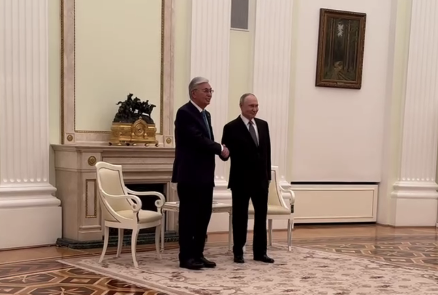 Путин встретил Токаева в Кремле