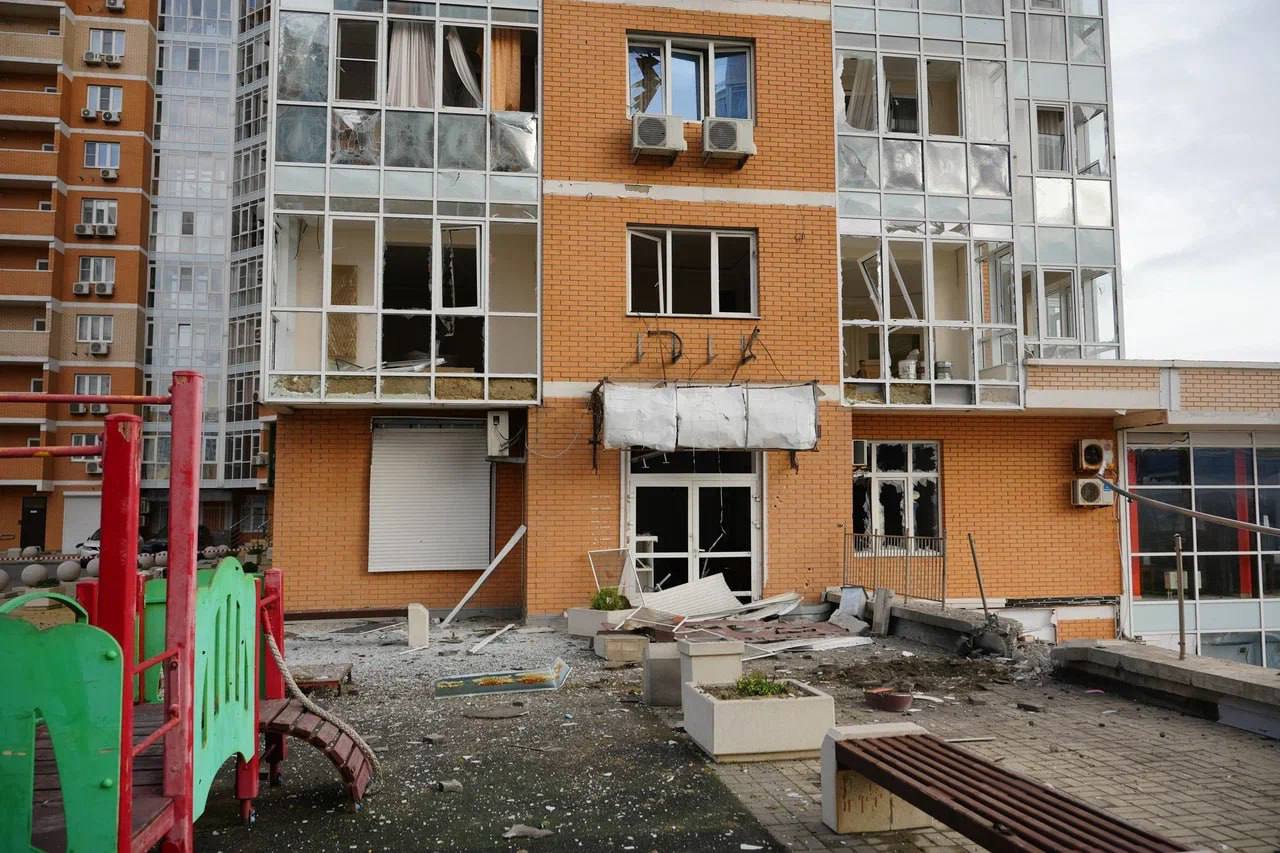 Шесть домов оказались повреждены при атаке дронов ВСУ на Новороссийск


