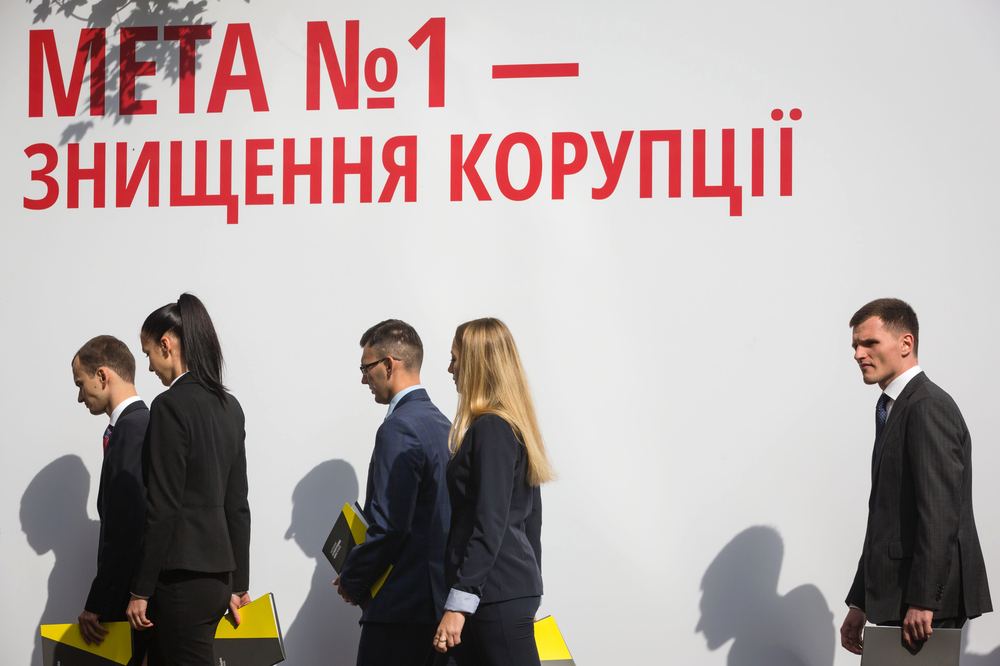 Бывшему вице-премьеру Украины Чернышову вручили ходатайство об аресте