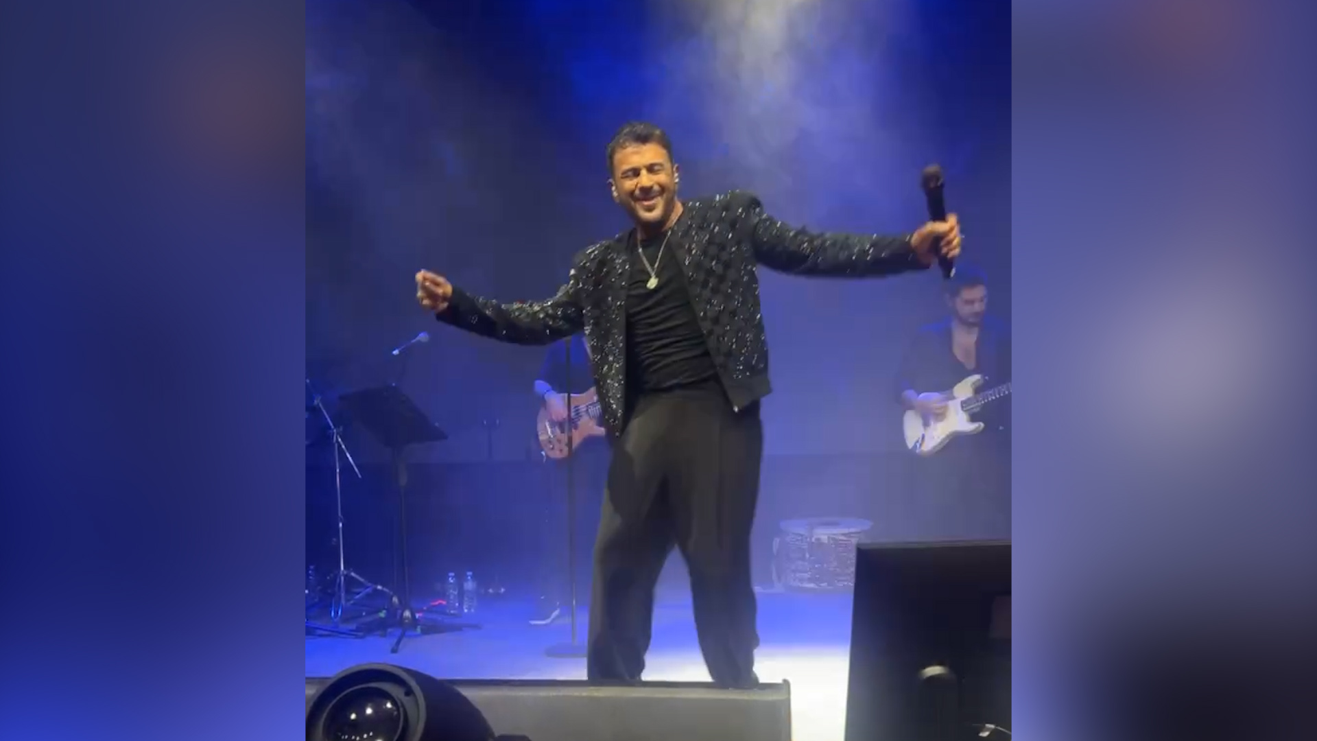 Женщине потребовалась экстренная помощь на концерте исполнителя хита «Бу кадар» 