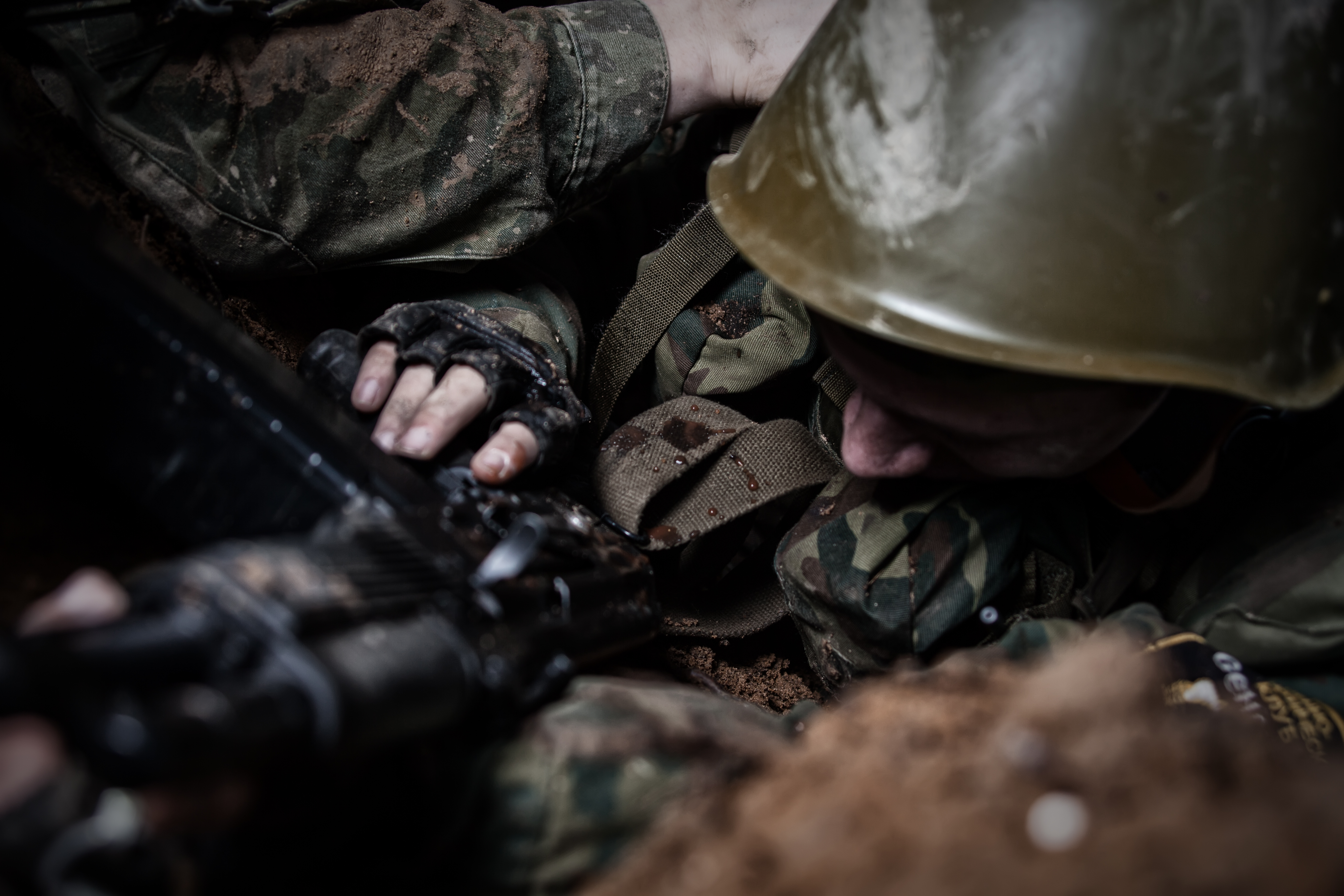 Российские военные начали зачищать подвалы в Купянске