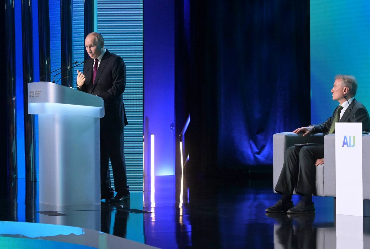 Putin poudaril pomen umetne inteligence in razkril rezultate zdravniškega pregleda