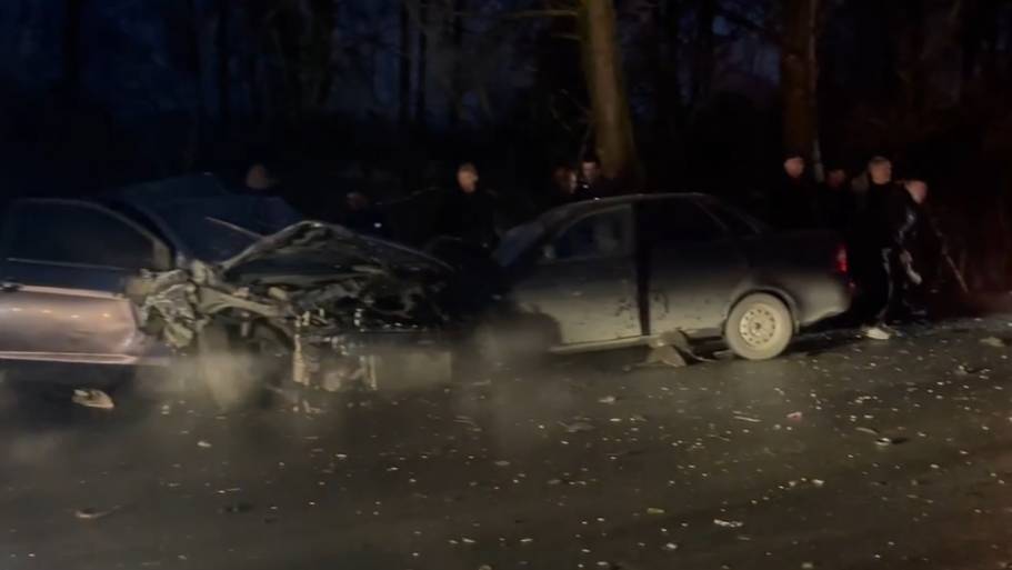 В Пензенской области парень и женщина погибли в тройном ДТП