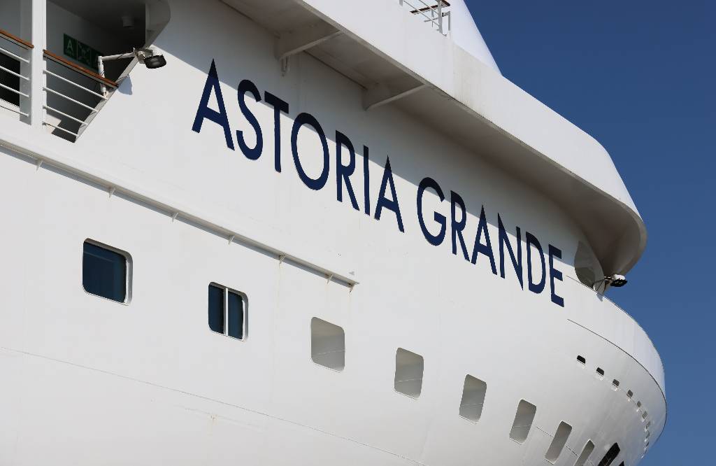 Več sto ruskih turistov obtičalo na križarki v Turčiji