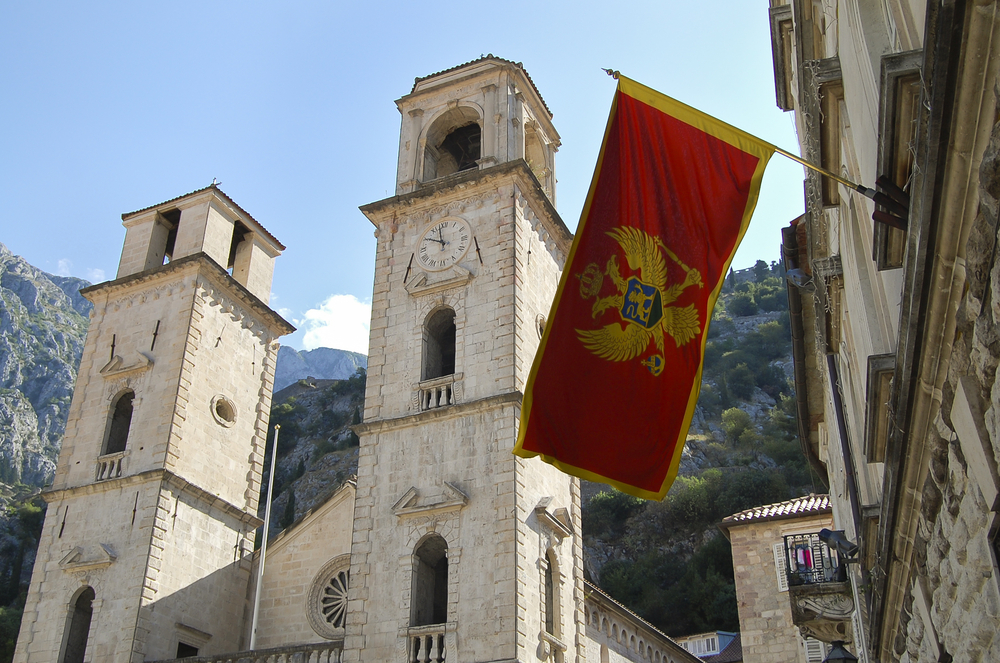 Черногория в кратчайшие сроки ужесточит визовый режим для россиян