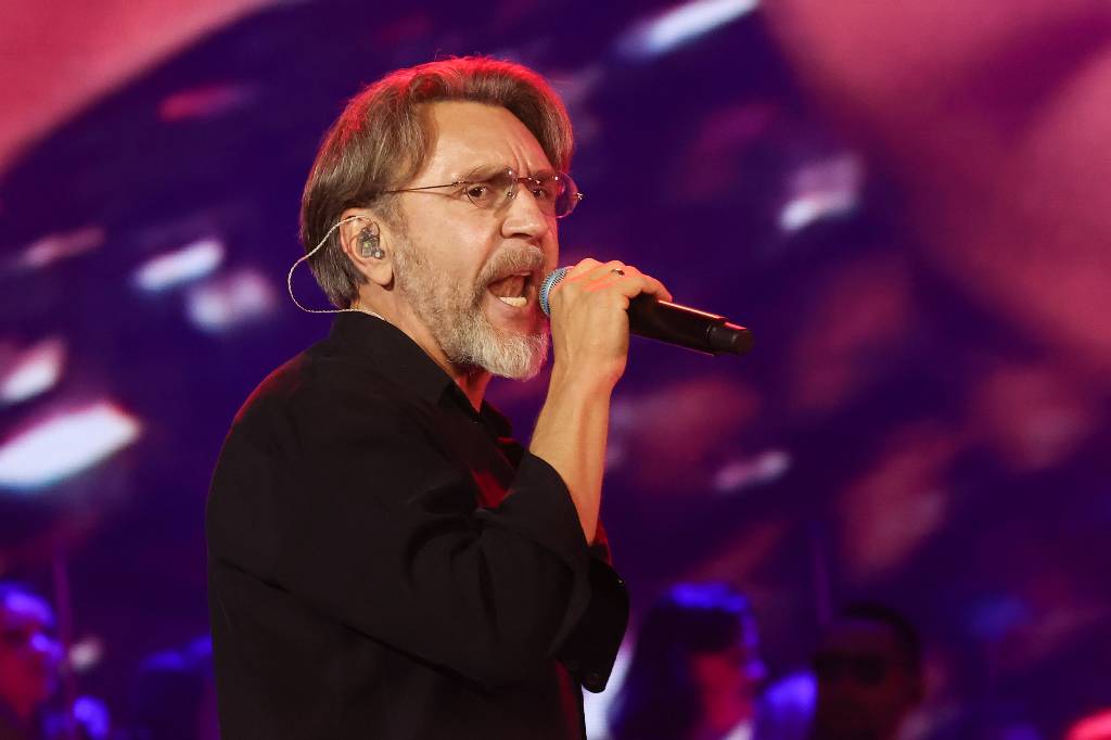 Раскрыты имена самого дорогого и самого дешёвого российских артистов на Новый год