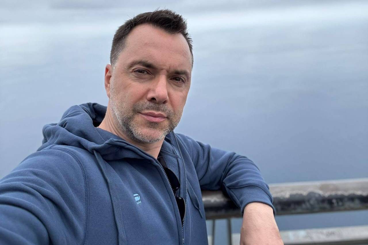 Арестович* предрёк Украине нечто, очень похожее на новую революцию