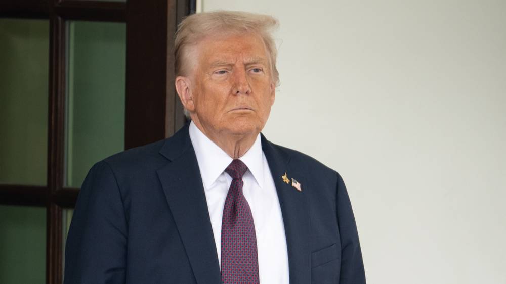 Трамп заявил, что Зеленскому придётся одобрить мирный план США