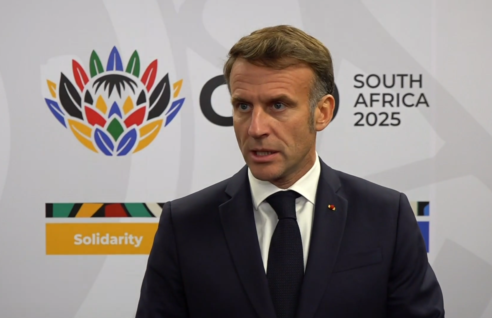 Рейтинг Макрона опустился до рекордно низкого уровня из-за Украины