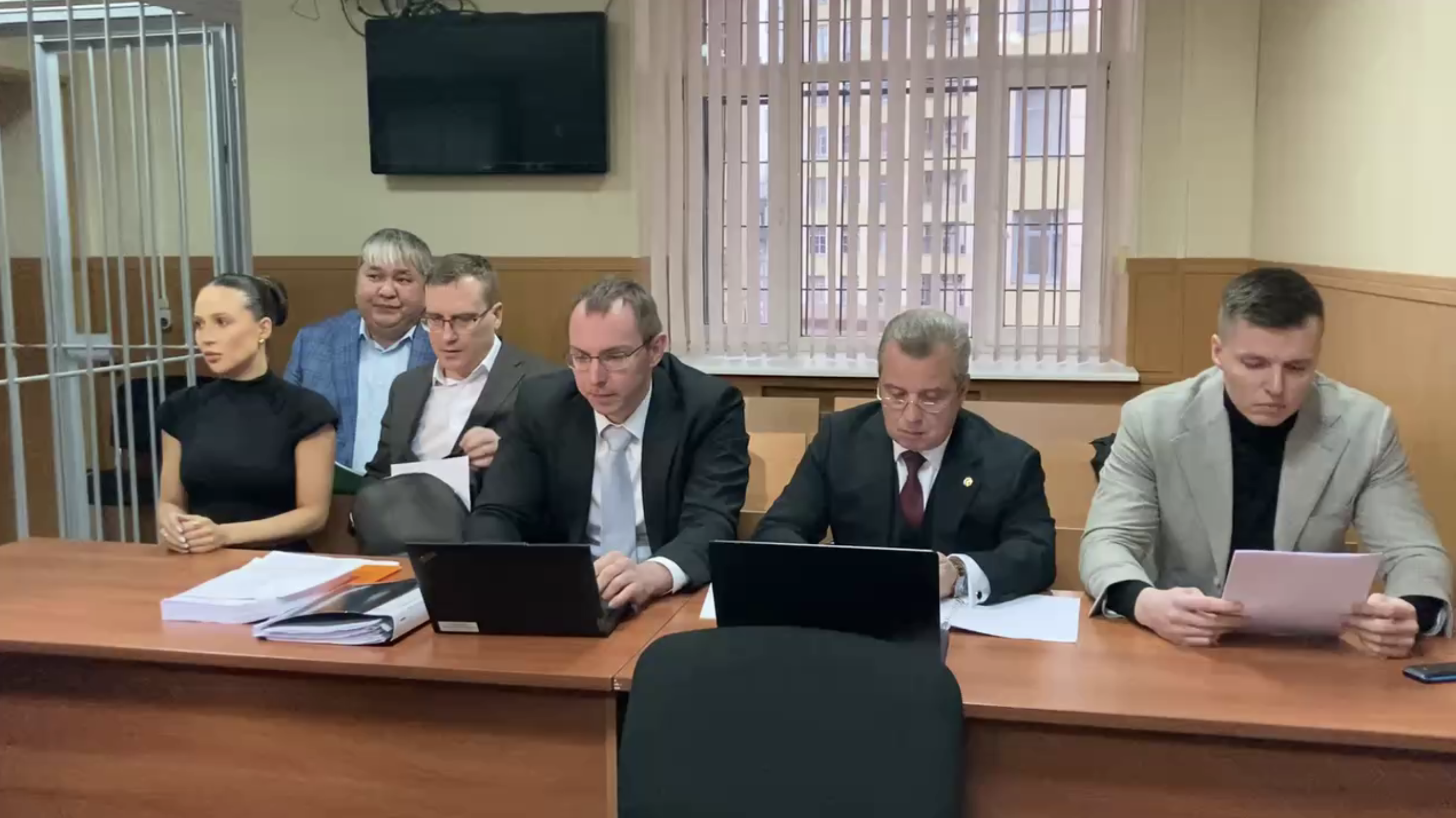 Суд Москвы не вернул дело Чекалиных в прокуратуру и продлил им арест