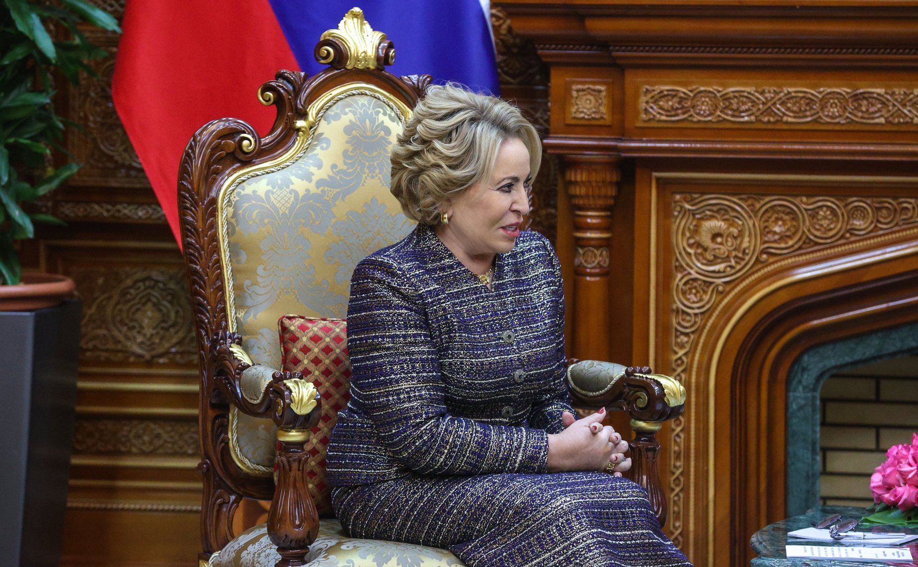 Матвиенко призвала сделать нормой рождение детей сразу после достижения 18 лет