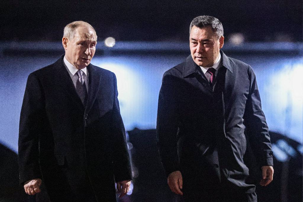 Начинается официальная часть госвизита Путина в Киргизию