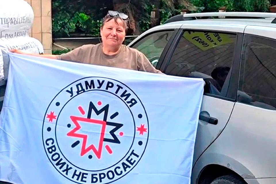 Бабушке-«дальнобою» из Удмуртии подарили внедорожник для помощи бойцам СВО