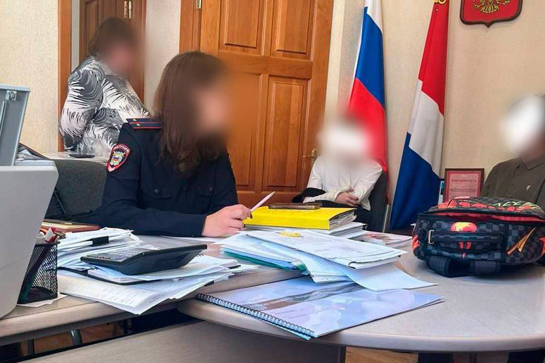 Во Владивостоке школьник открыл стрельбу из газового пистолета, пострадали семь детей