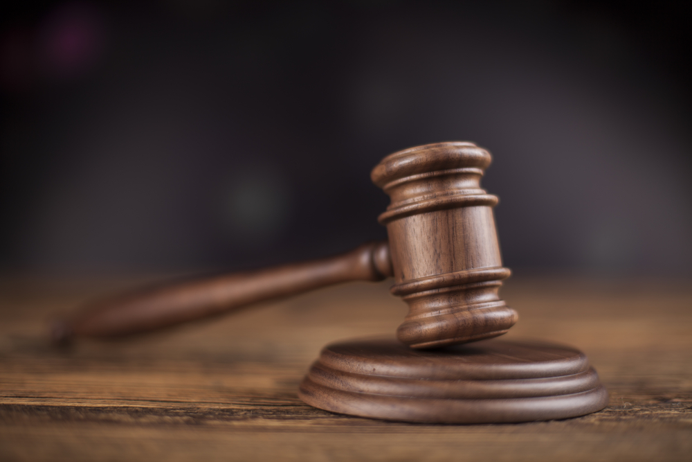 Rusko ustavno sodišče dovoljuje zaplembo premoženja sorodnikov, ki so vedeli za korupcijo