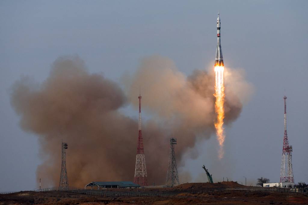 «Роскосмос»: На Байконуре при пуске «Союз-2.1а» повредились элементы стартового стола