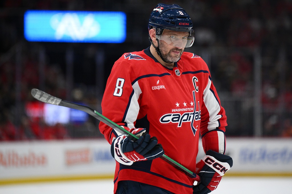 Овечкин забросил 908-ю шайбу в регулярках НХЛ и обновил рекорд лиги