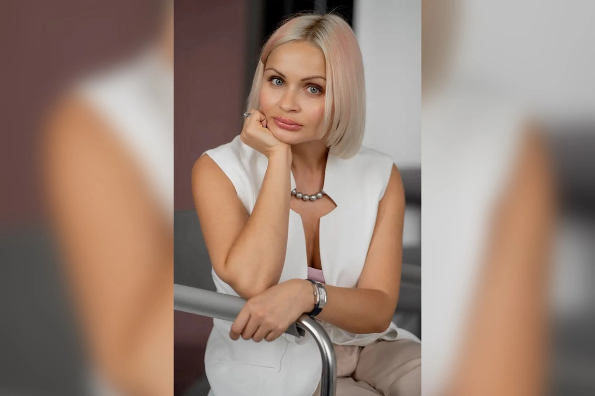 Anna Hobotova, voditeljica mreže rehabilitacijskih centrov, kjer so mučili najstnike, je bila izdana tiralica