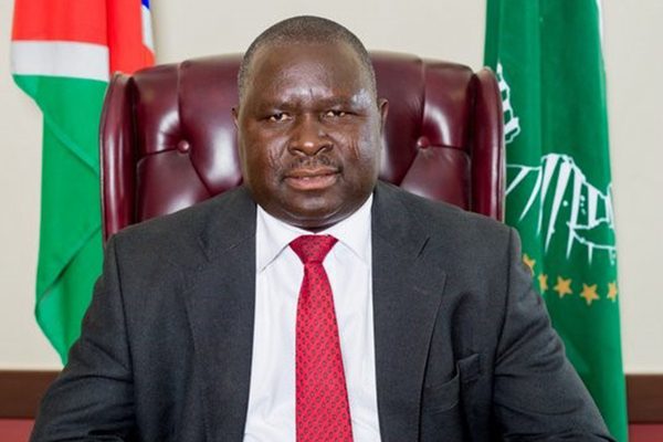 Адольф Гитлер вновь победил на выборах в Африке