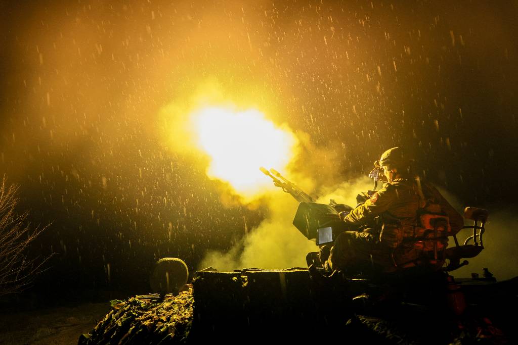 Силы ПВО сбили второй дрон, летевший на Москву