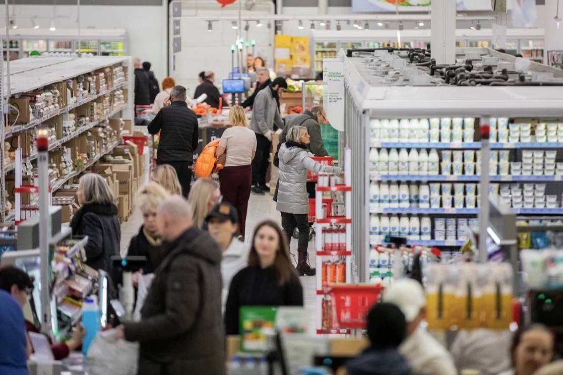 Миронов предложил заморозить цены на продукты перед Новым годом