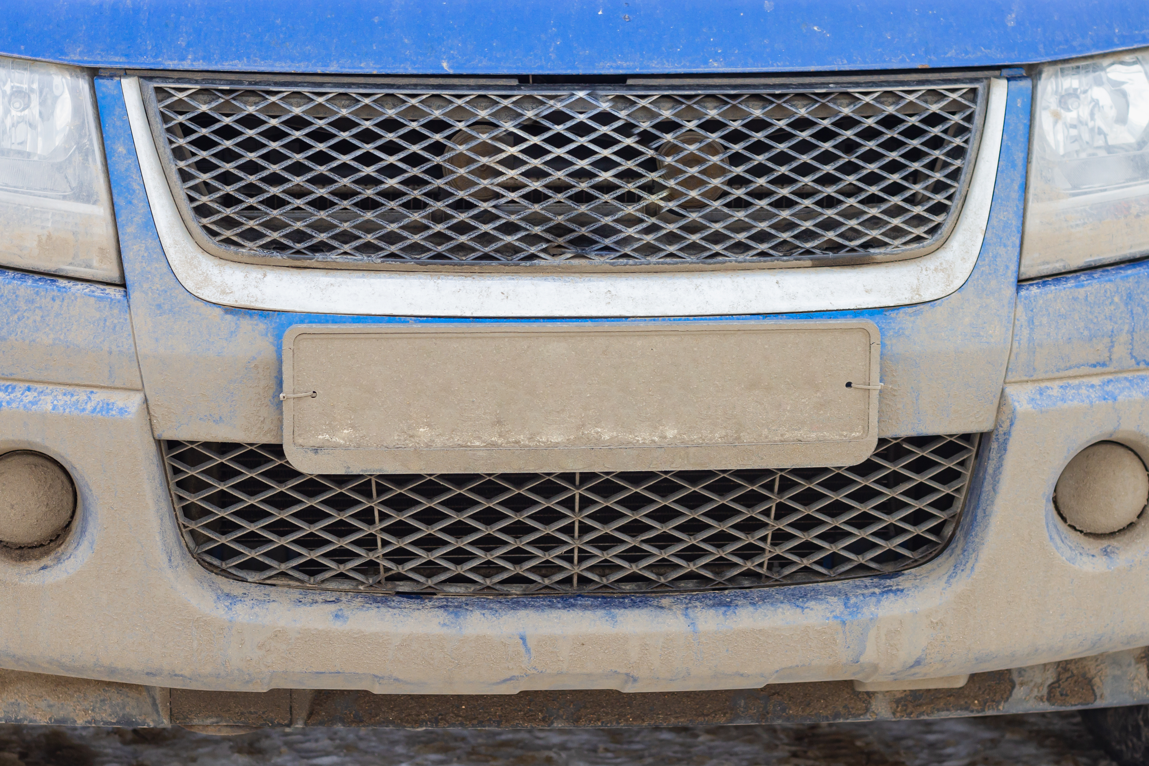 Роскачество предупредило о штрафах за грязные или повреждённые номера на авто