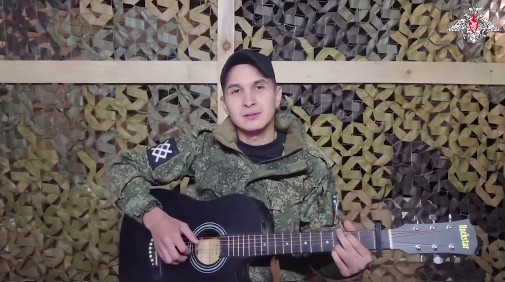 Минобороны РФ опубликовало музыкальный подарок из зоны СВО в честь Дня матери
