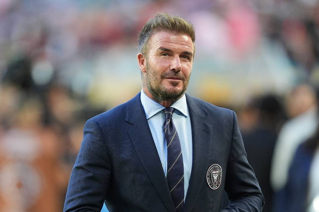 Дэвид Бекхэм получил рыцарское звание от короля Карла III