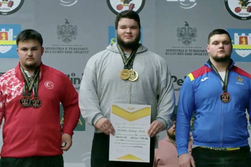 Российский тяжелоатлет Георгий Мянд выиграл юниорский чемпионат Европы