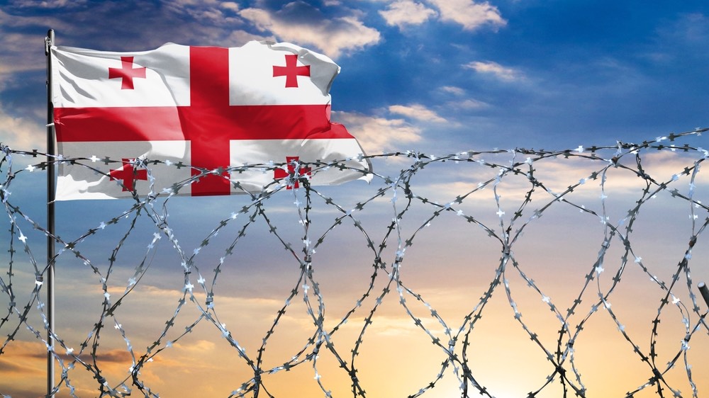 Россиянку с сыном-инвалидом не пустили в Грузию и заперли в камере в невыносимых условиях