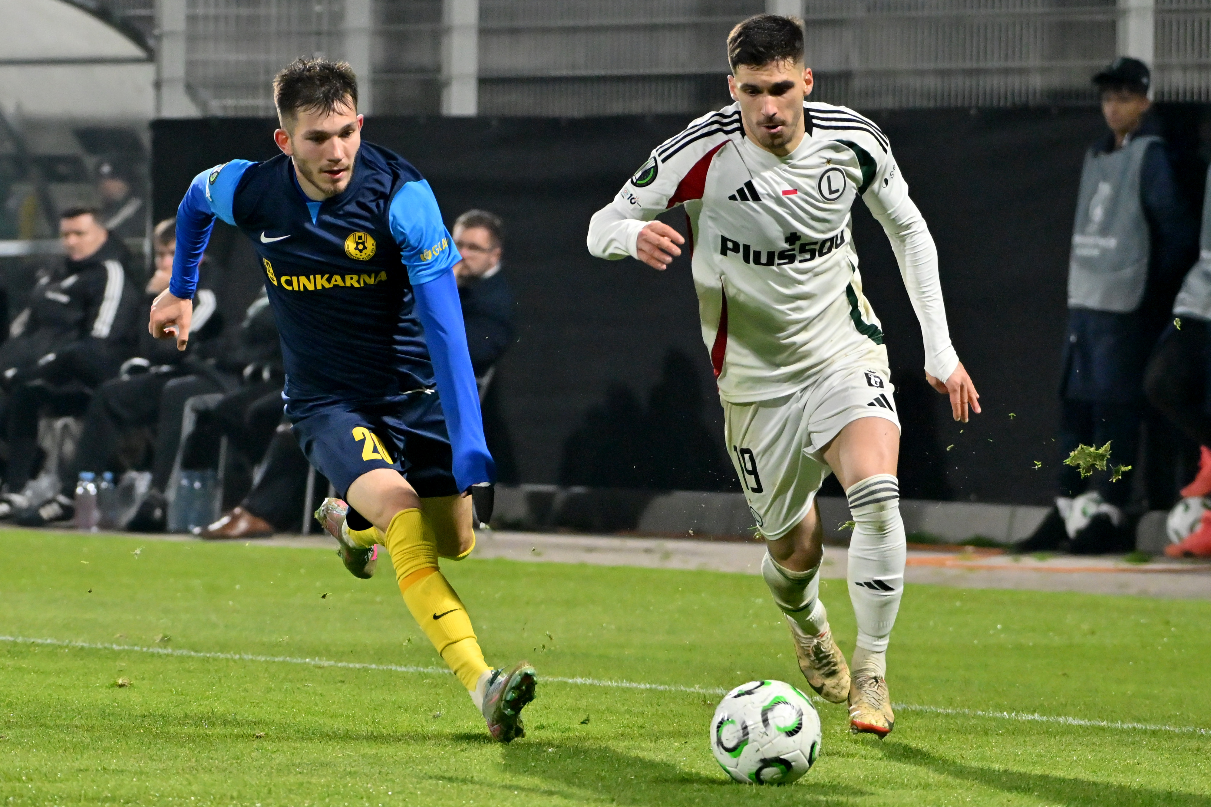 Гол россиянина Иосифова помог «Целе» победить «Легию» в матче Лиги конференций