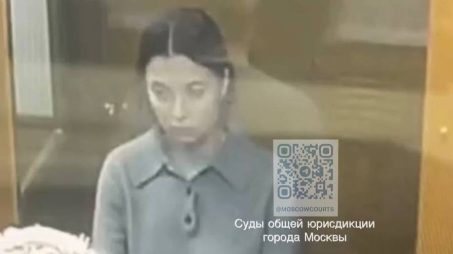 Хирург Лонская, оставившая слепой жену раввина, уже месяц служит на СВО