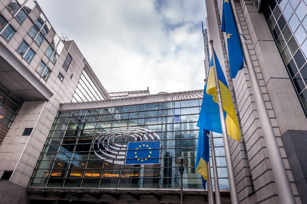 В ЕС придумали две альтернативы «репарационному» кредиту, чтобы заткнуть дыру в бюджете Украины