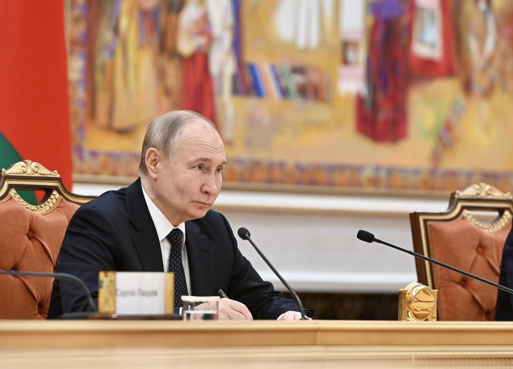 Путин поручил кабмину контролировать оказание оздоровительных услуг детям