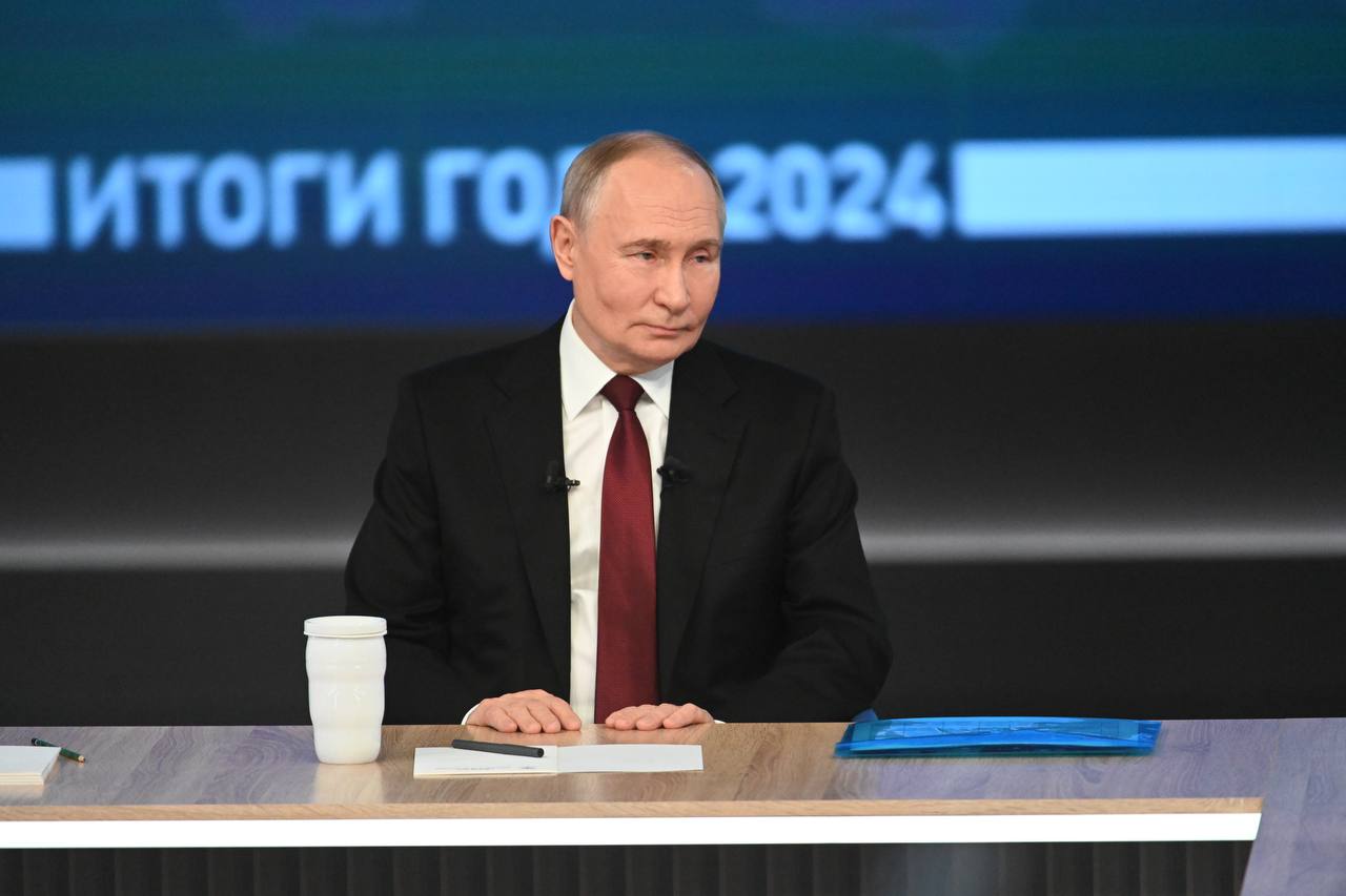 Путин поручил объединить спорт, медицину и образование для контроля развития детей