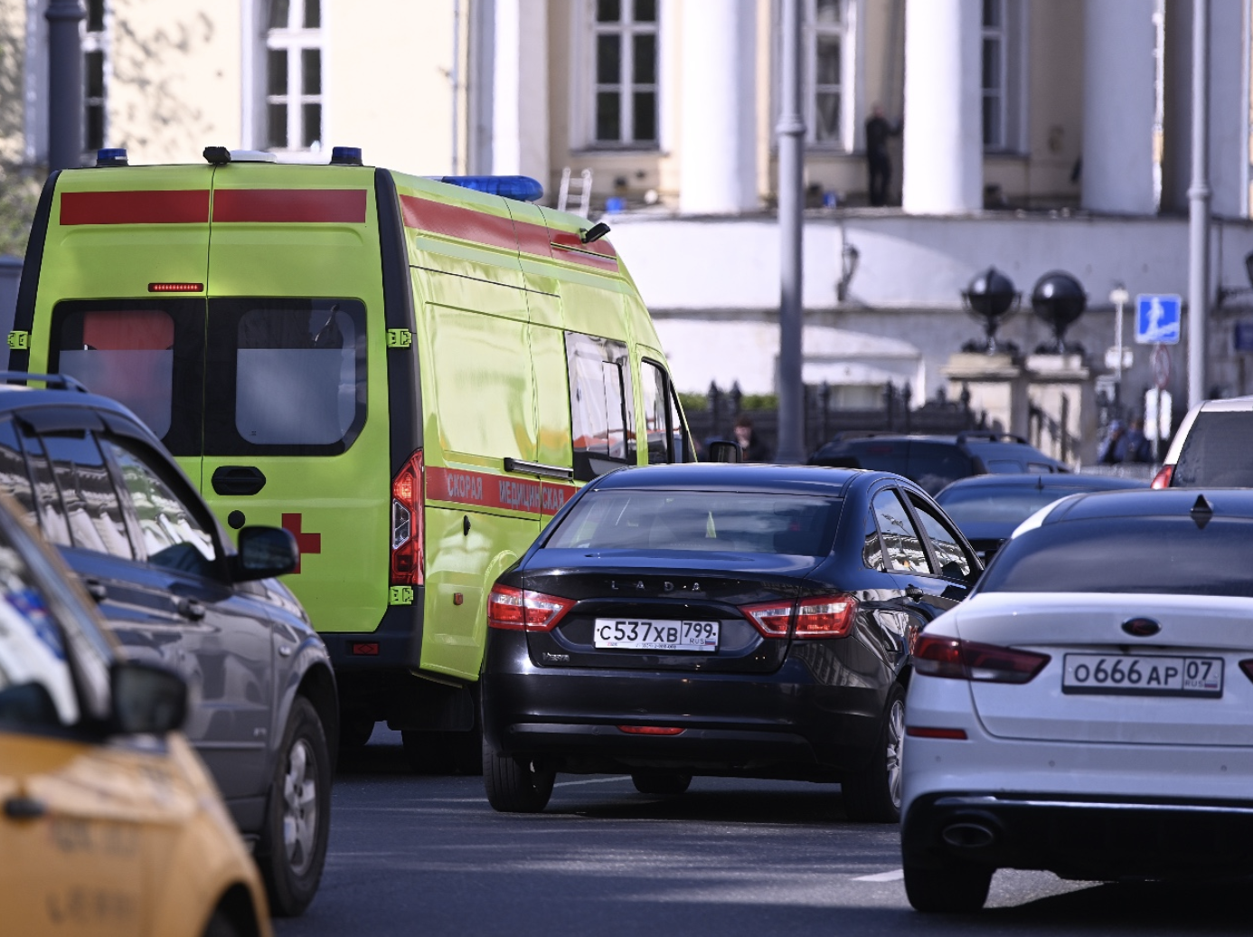 В Волгограде обследуют дома после атаки украинских дронов