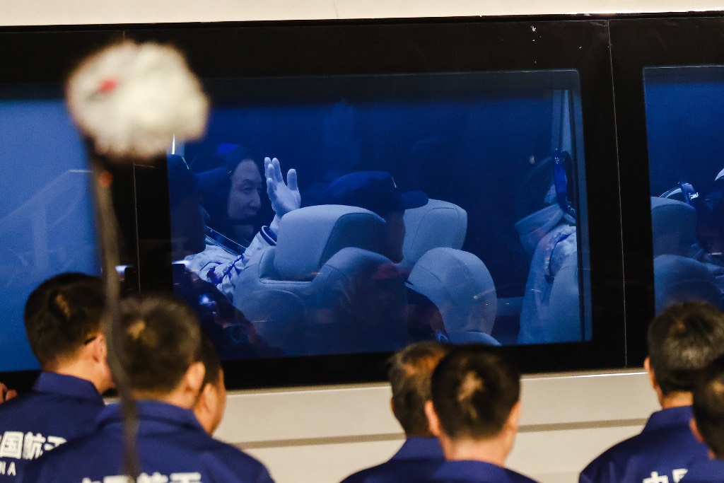 В России раскрыли судьбу тайконавтов после столкновения капсулы с космическим мусором