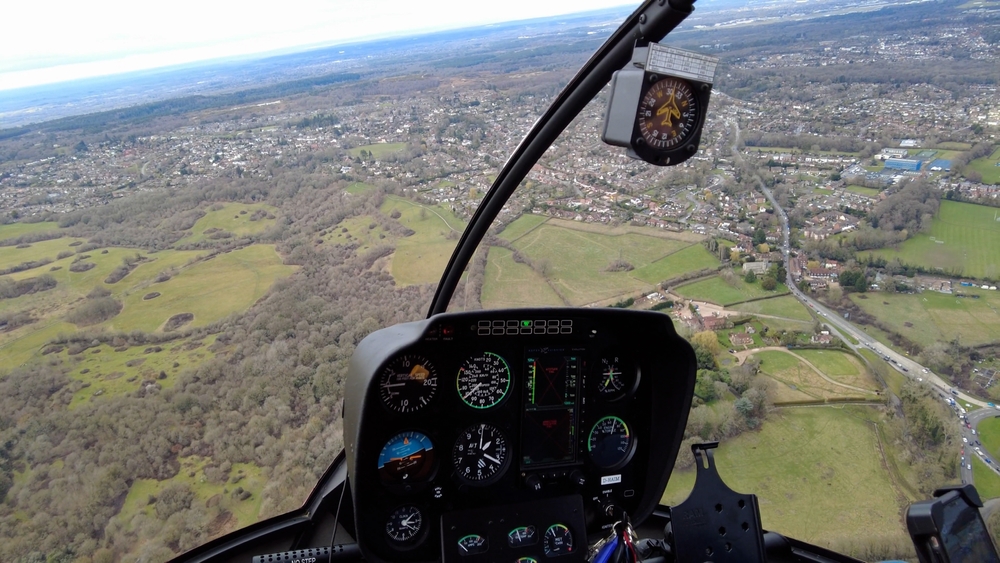 Вертолёт с туристами разбился в Дагестане, погибли четыре человека