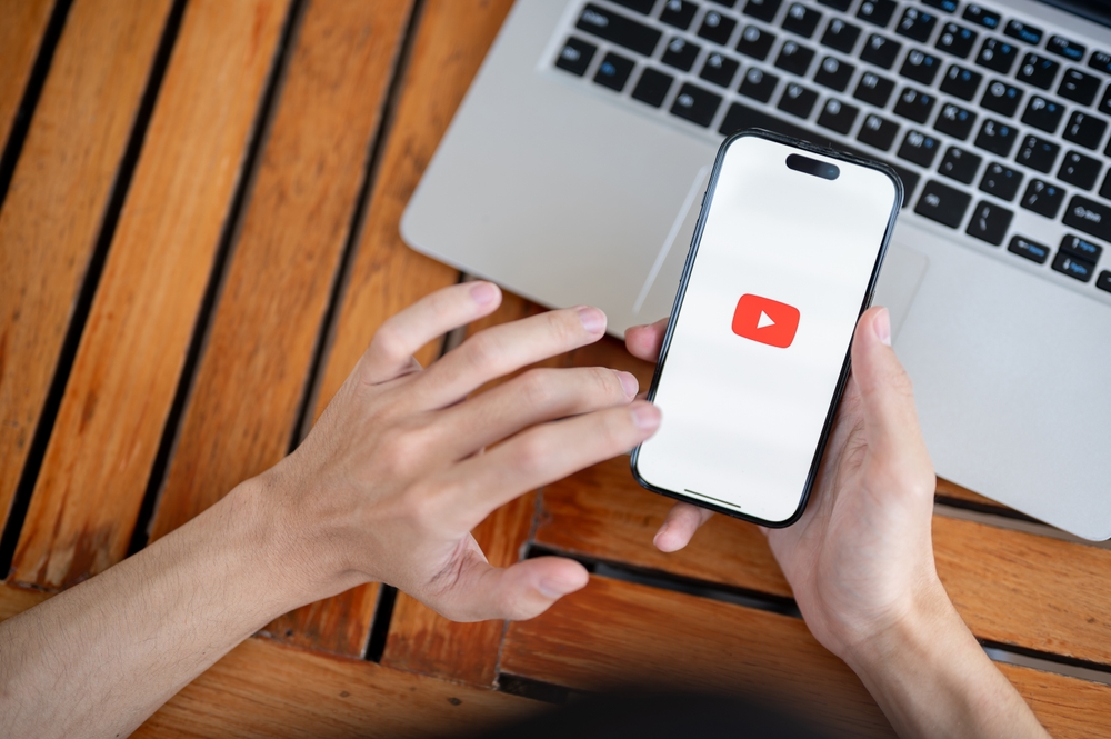 24% россиян поддержали ограничение доступа к иностранным соцсетям, а 30% всё равно