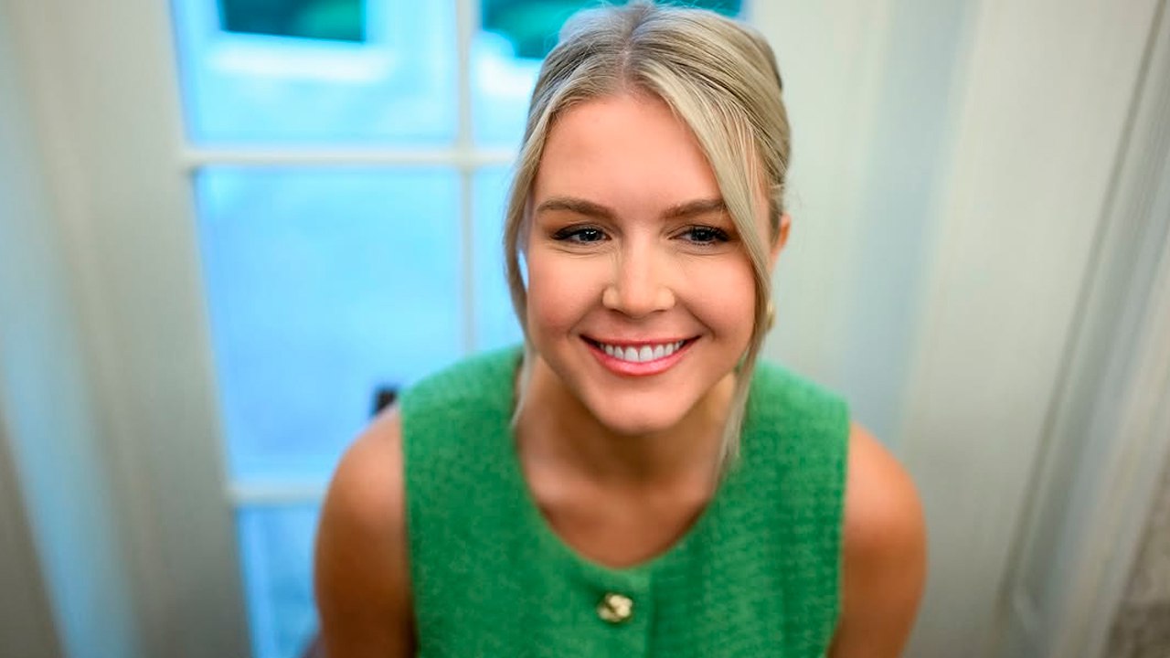 «Можно мне её?» Орбан захотел забрать пресс-секретаря Трампа в Венгрию