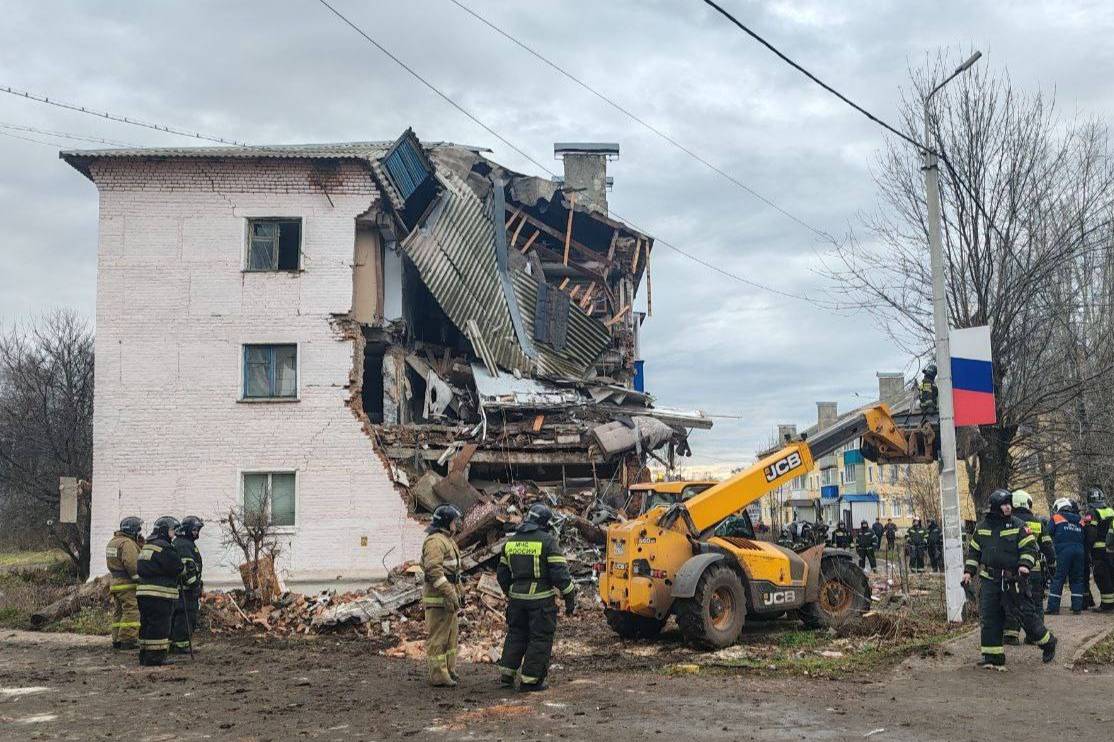 В Тульской области из-под завалов обрушенного дома спасли человека