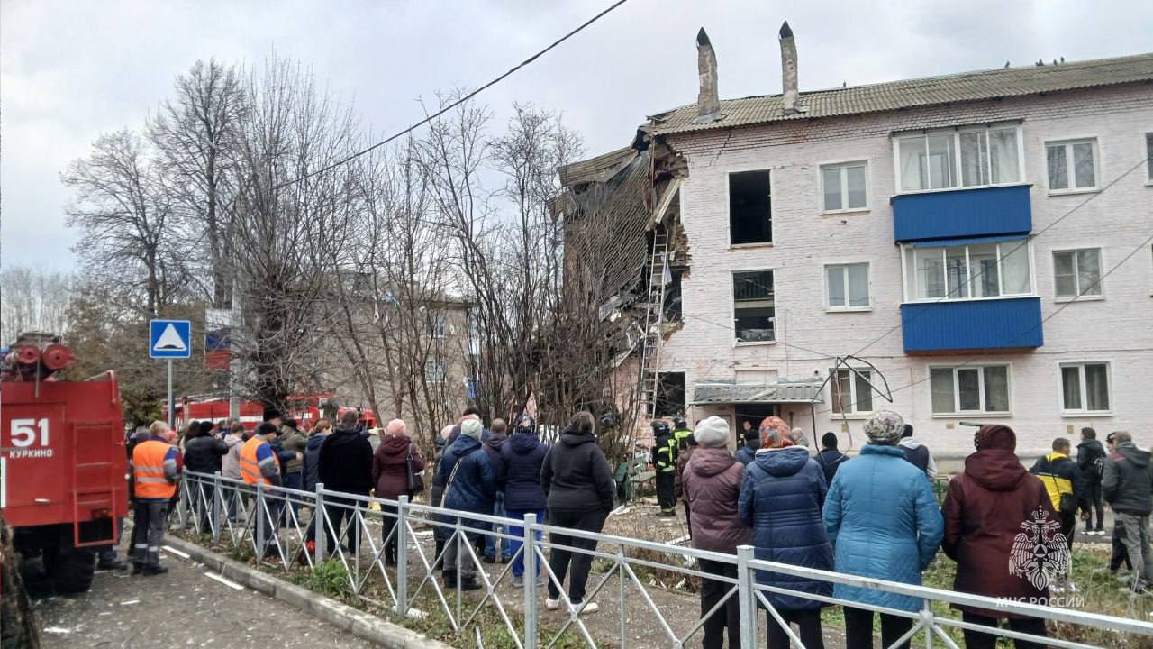 В Тульской области при обрушении подъезда пострадали сотрудники газовой службы