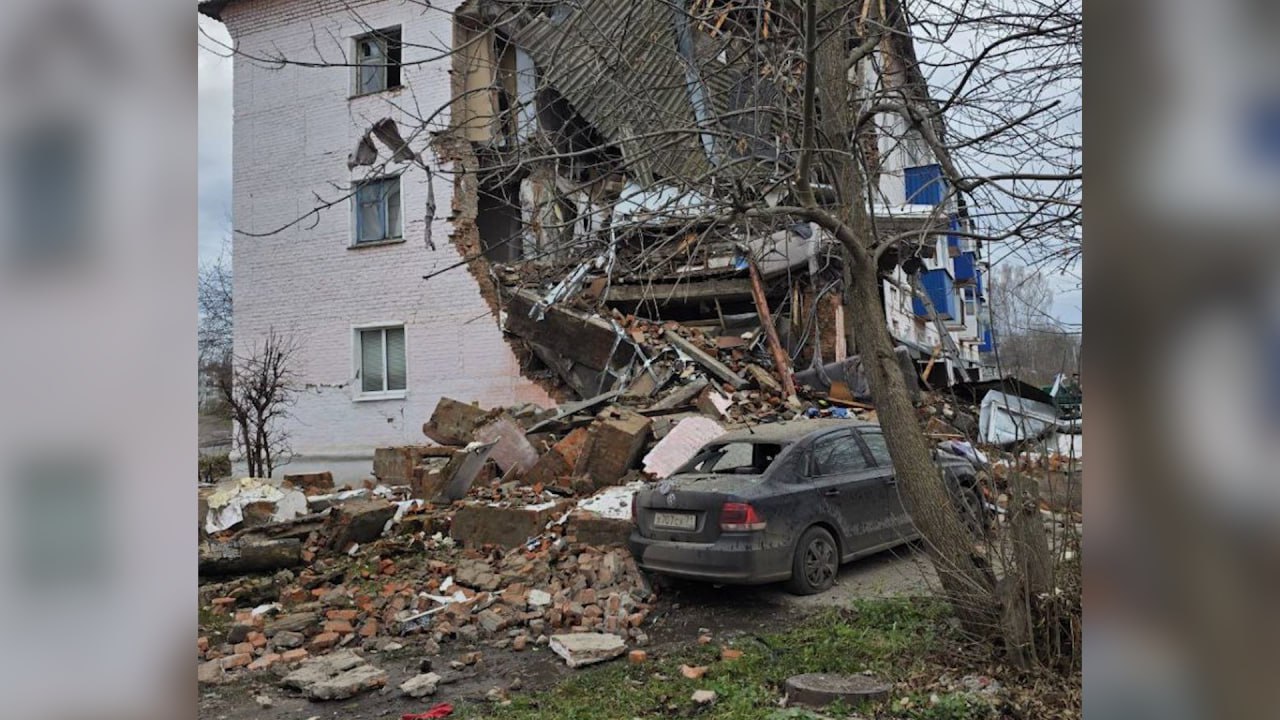 Минимум три человека находятся под завалами дома после взрыва газа в Тульской области