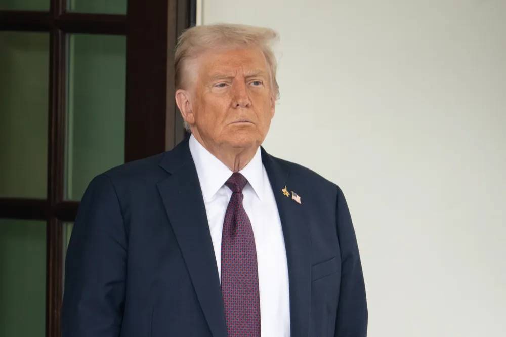 Рейтинг Трампа упал сильнее всех среди бывших президентов США