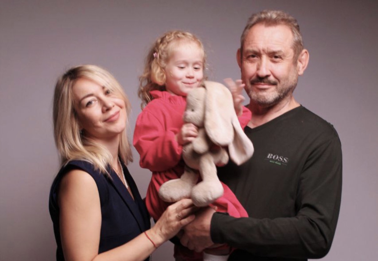 Семья Усольцевых могла тайно сбежать в США по фальшивым документам