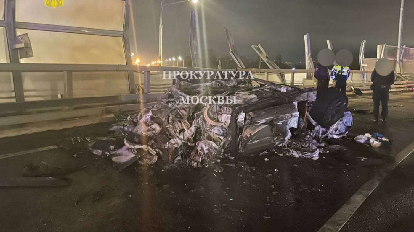 Прокуратура опубликовала первые фото с места смертельного ДТП с Lamborghini в Москве